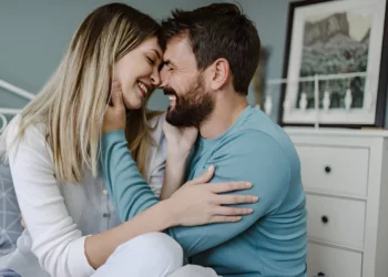 how to deepen emotional intimacy in relationships